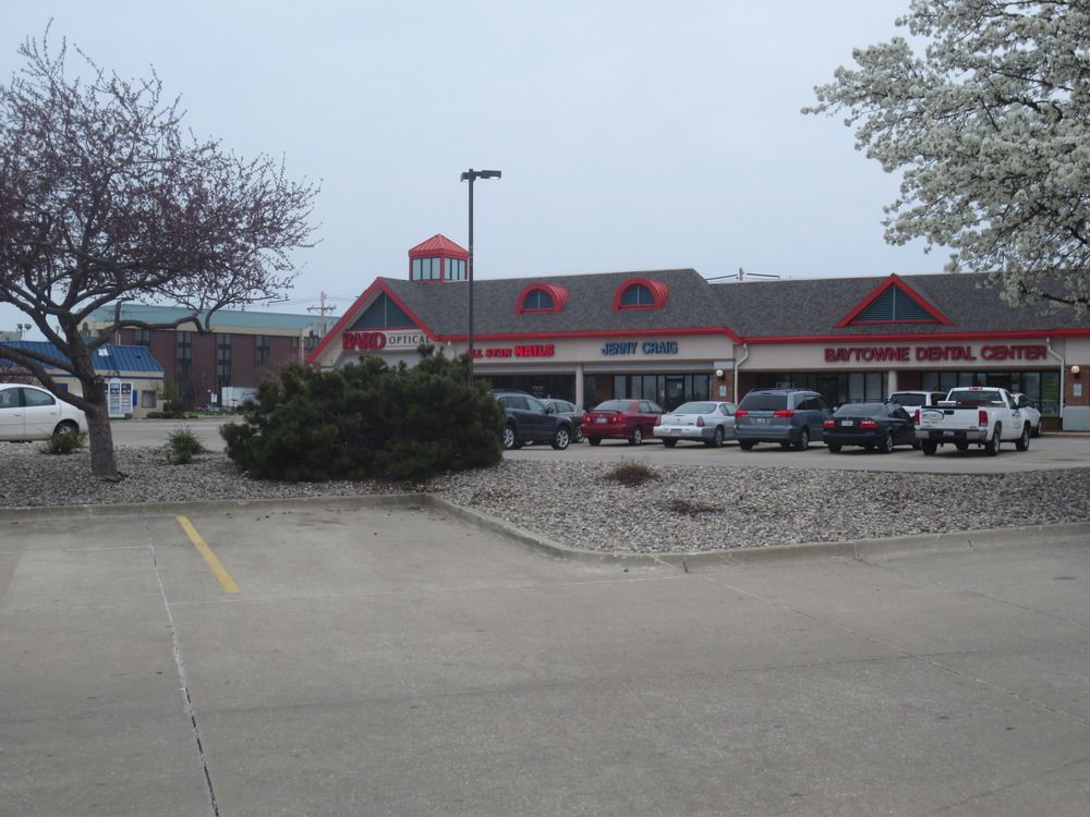Baytowne Shoppes Corner Lot: 911 W. Marketview Dr., Champaign, IL 61822